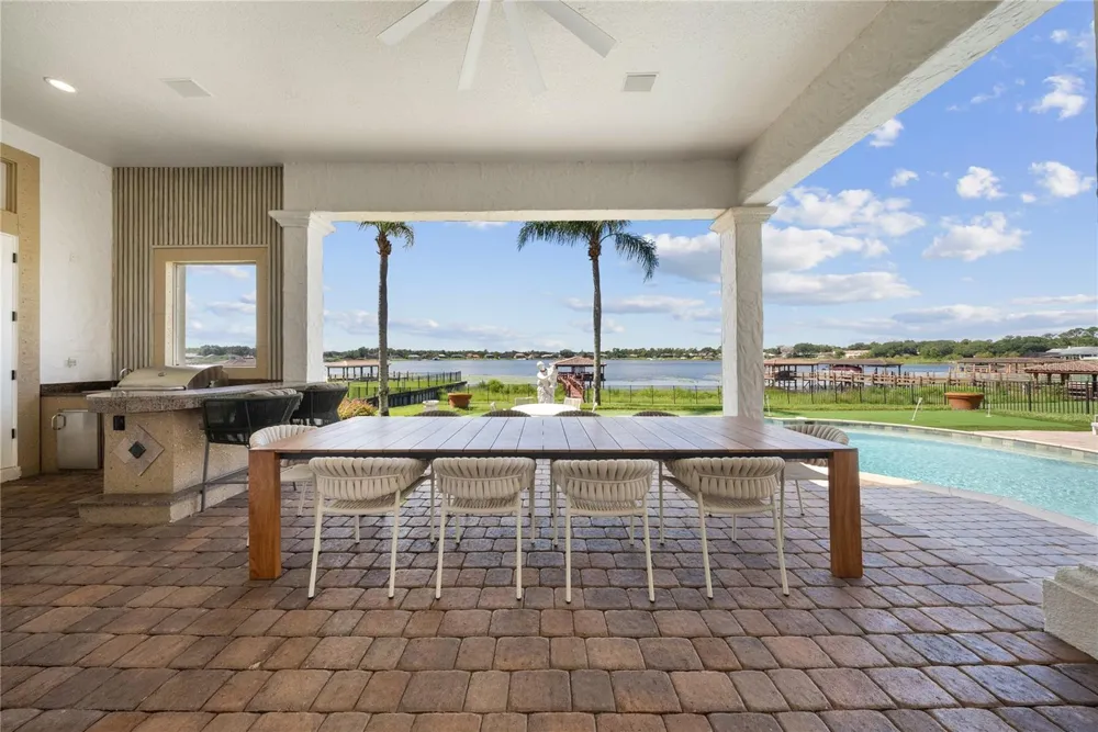 9233 SOUTHERN BREEZE DRIVE Orlando, FL 32836