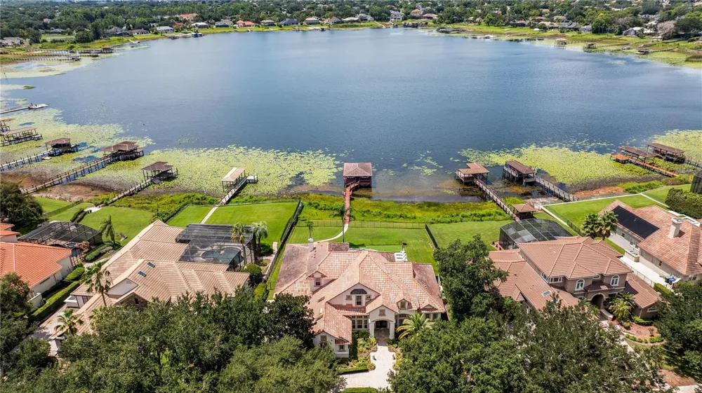 9233 SOUTHERN BREEZE DRIVE Orlando, FL 32836