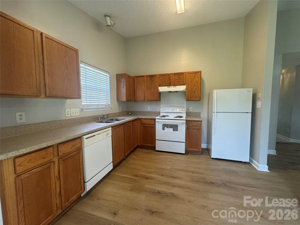 521 River View Drive Lowell, NC 28098