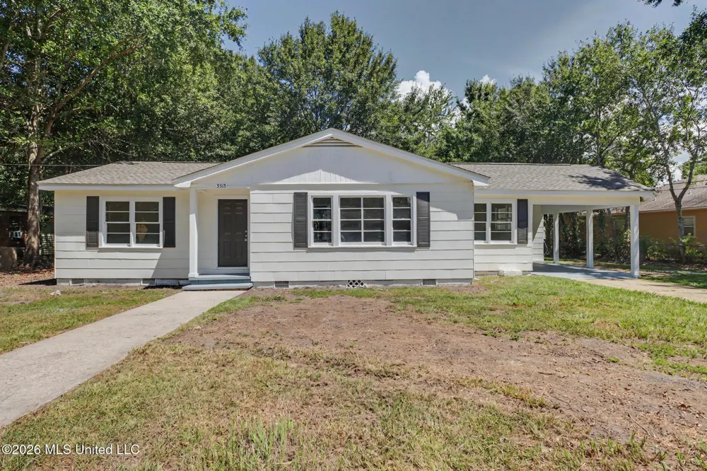 3513 Hemlock Avenue Moss Point, MS 39563