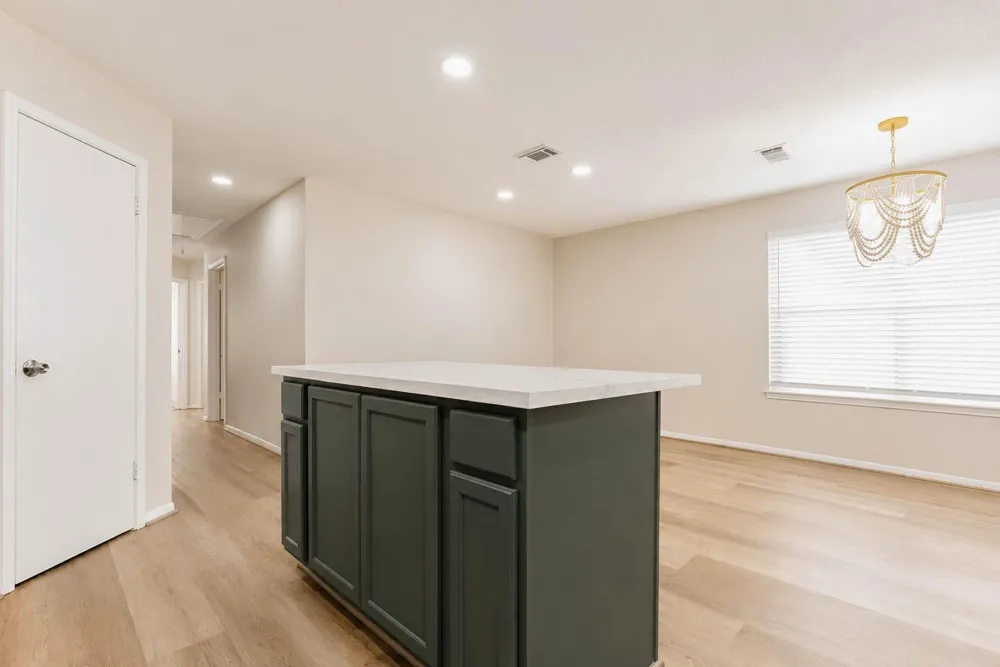15819 Contender Lane Friendswood, TX 77546