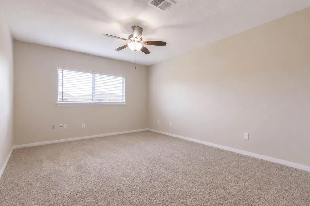 15819 Contender Lane Friendswood, TX 77546