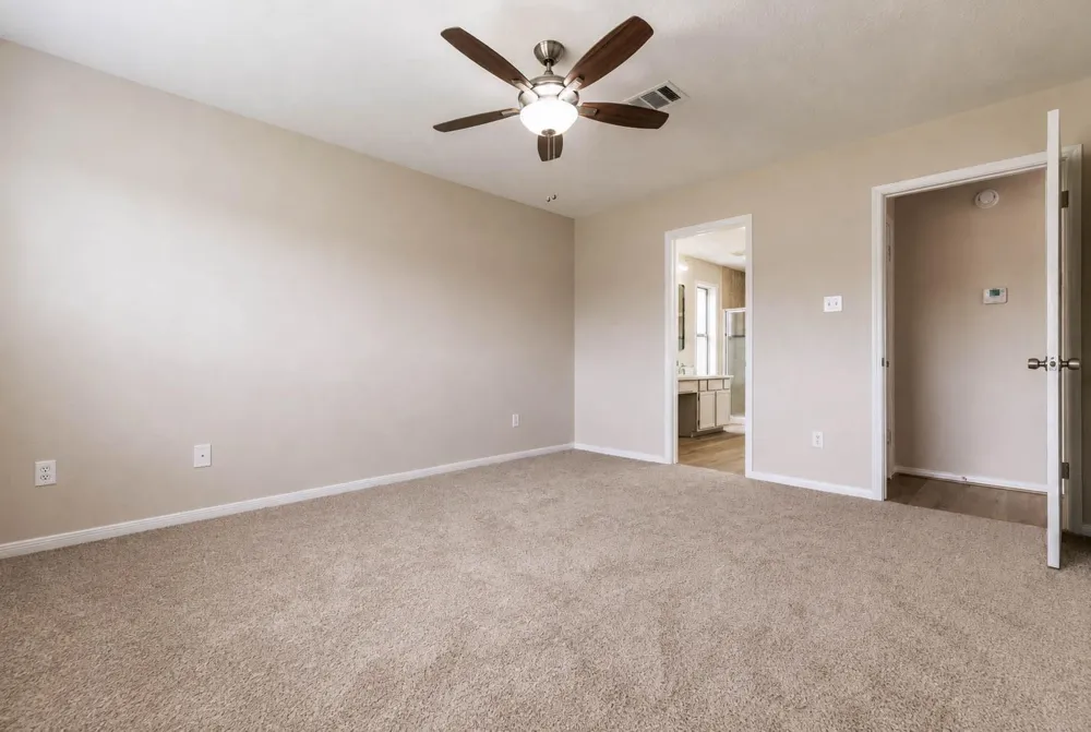 15819 Contender Lane Friendswood, TX 77546