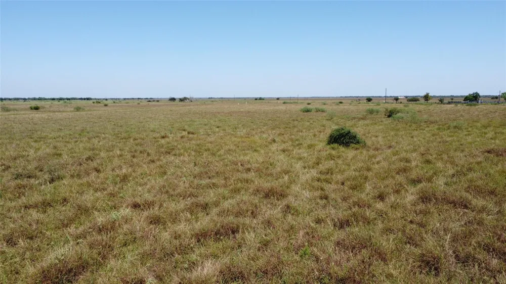 10 Hiller Rd Inez, TX 77968