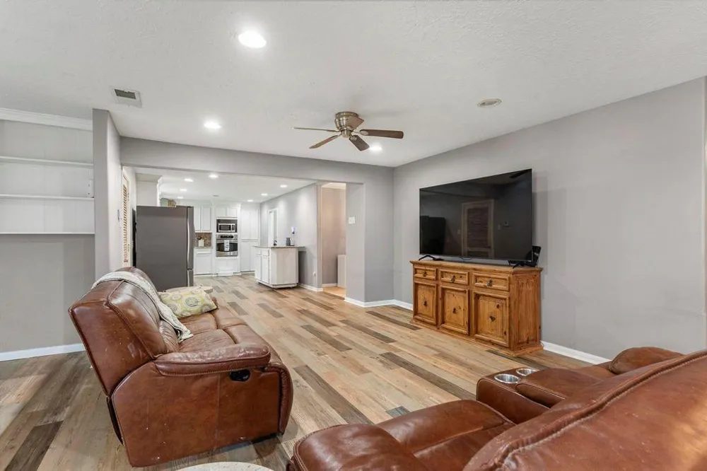 24511 Sunny Glen Dr Drive Houston, TX 77336