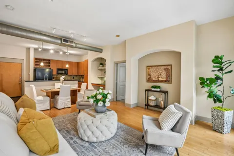1901 Post Oak Boulevard #2607