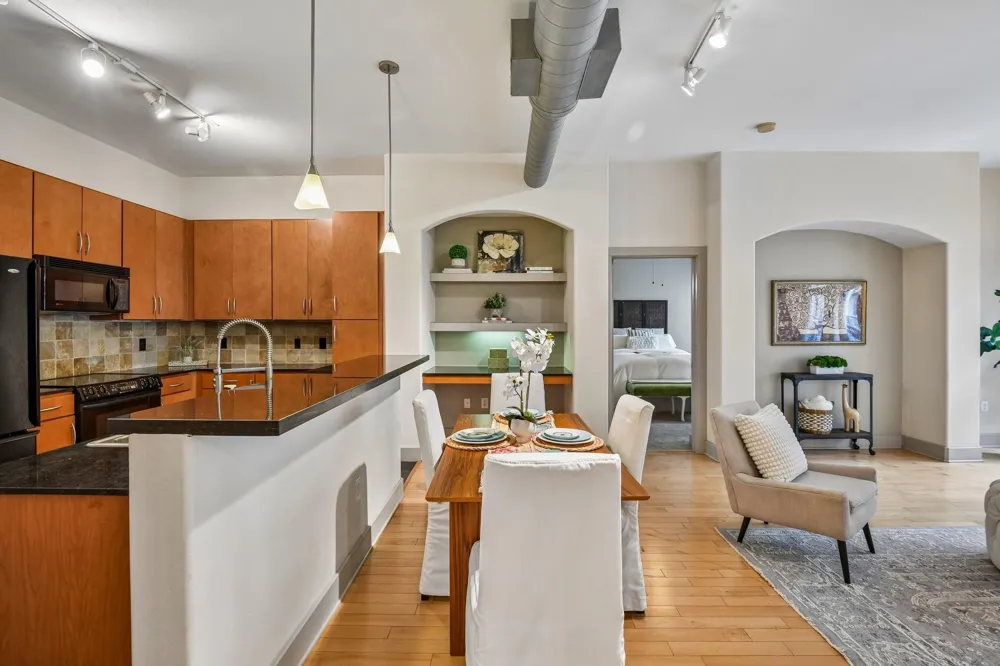 1901 Post Oak Boulevard #2607 Houston, TX 77056