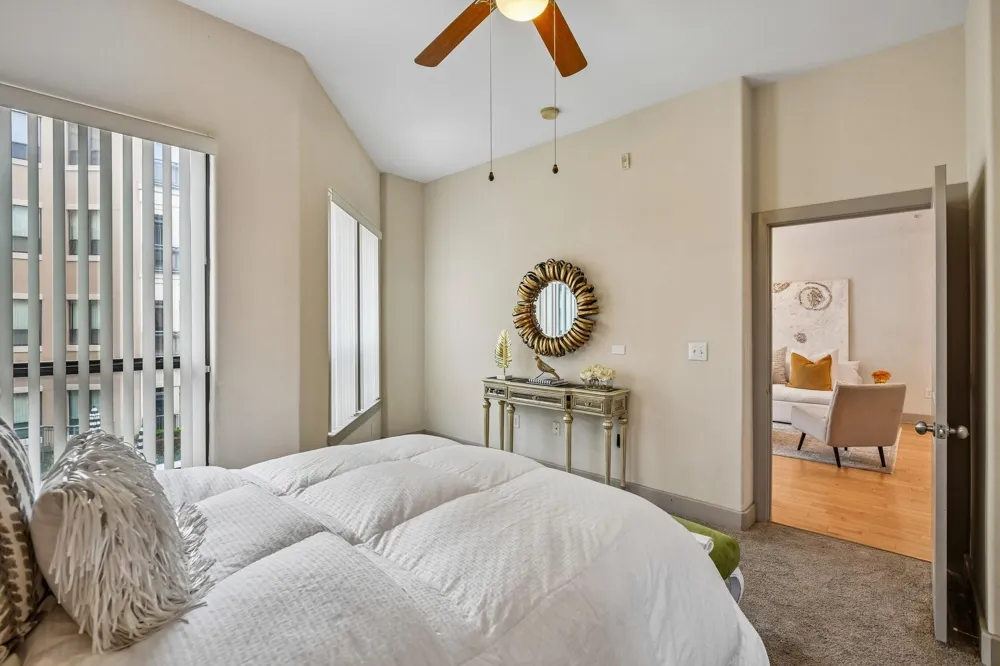 1901 Post Oak Boulevard #2607 Houston, TX 77056