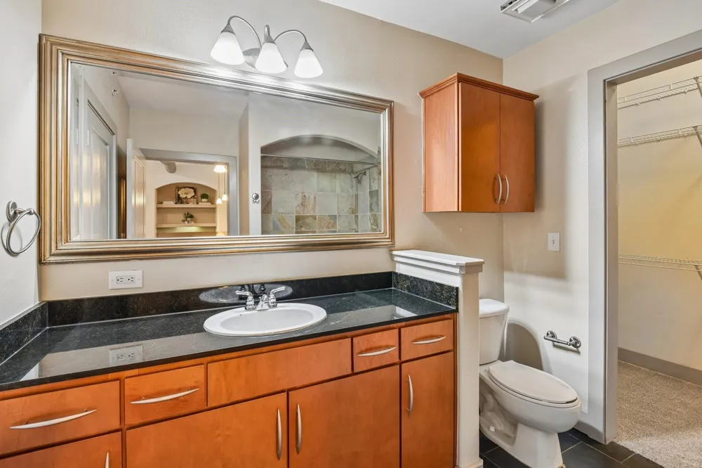 1901 Post Oak Boulevard #2607 Houston, TX 77056