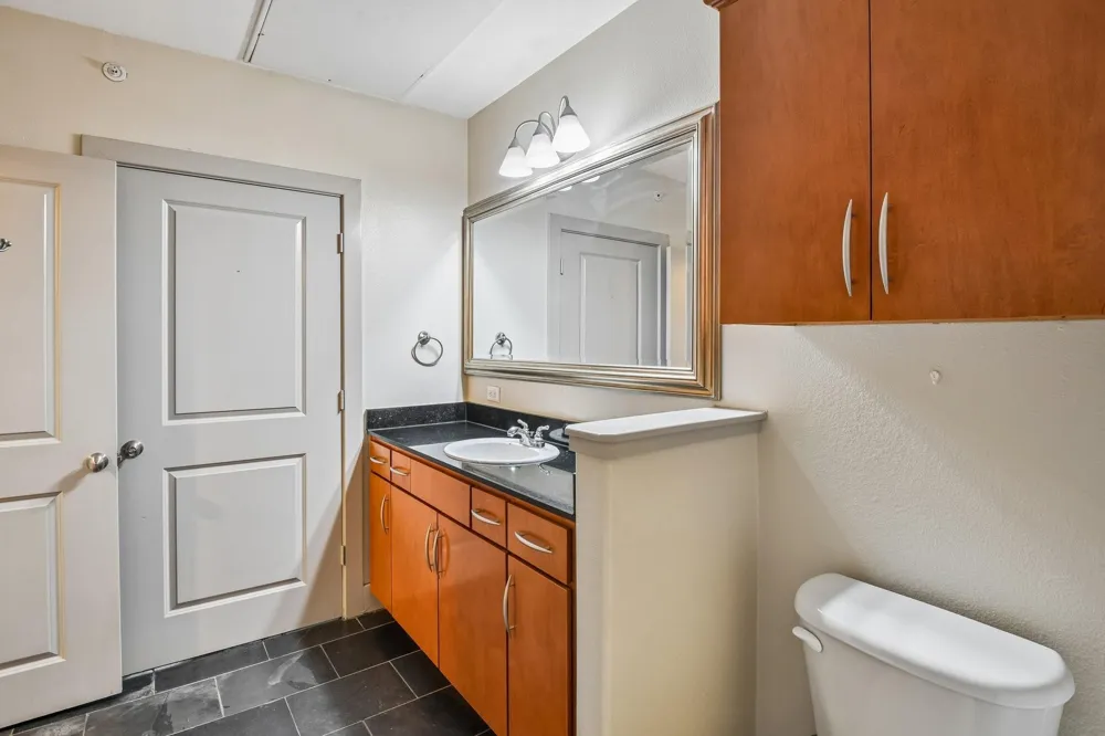 1901 Post Oak Boulevard #2607 Houston, TX 77056