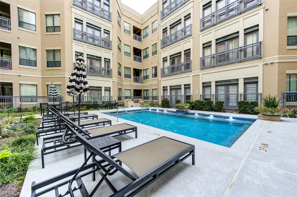 1901 Post Oak Boulevard #2607 Houston, TX 77056