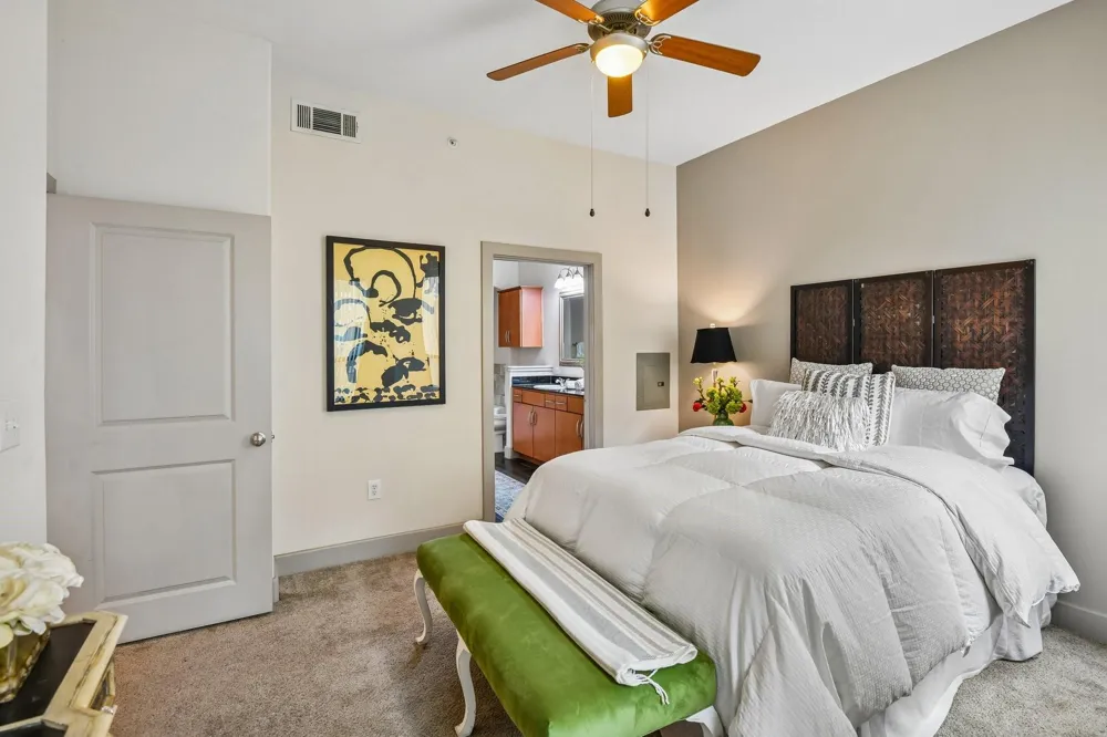 1901 Post Oak Boulevard #2607 Houston, TX 77056