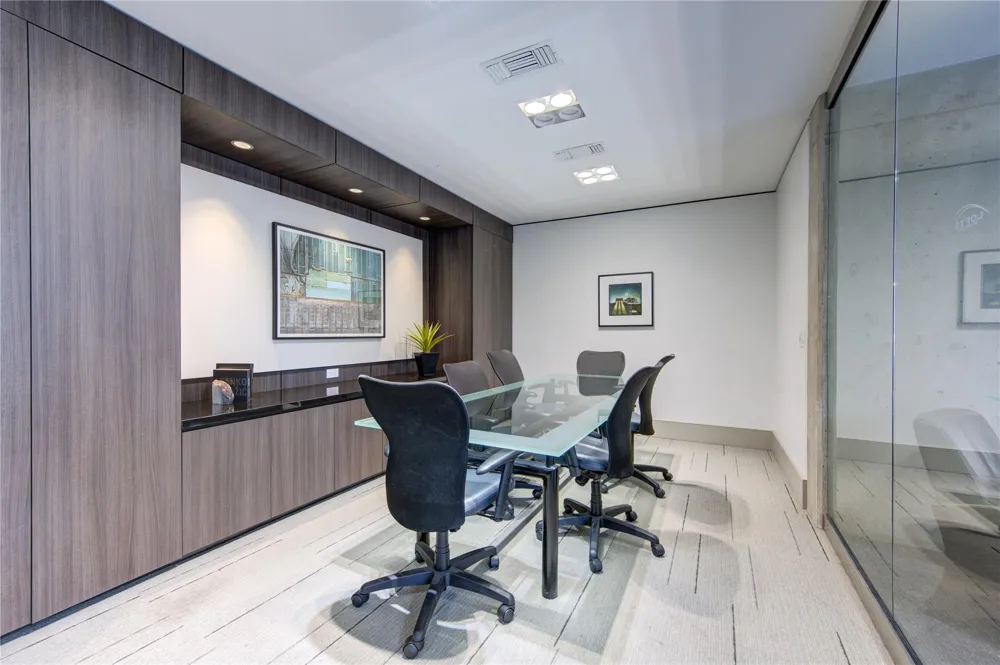 1901 Post Oak Boulevard #2607 Houston, TX 77056