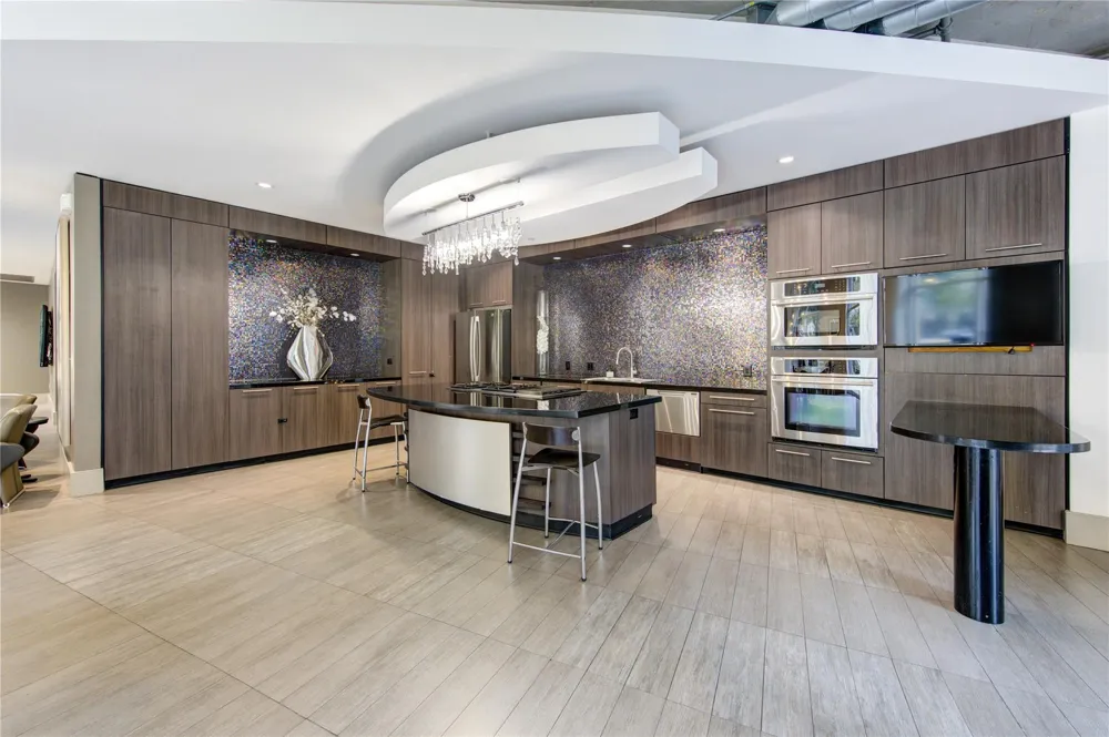 1901 Post Oak Boulevard #2607 Houston, TX 77056