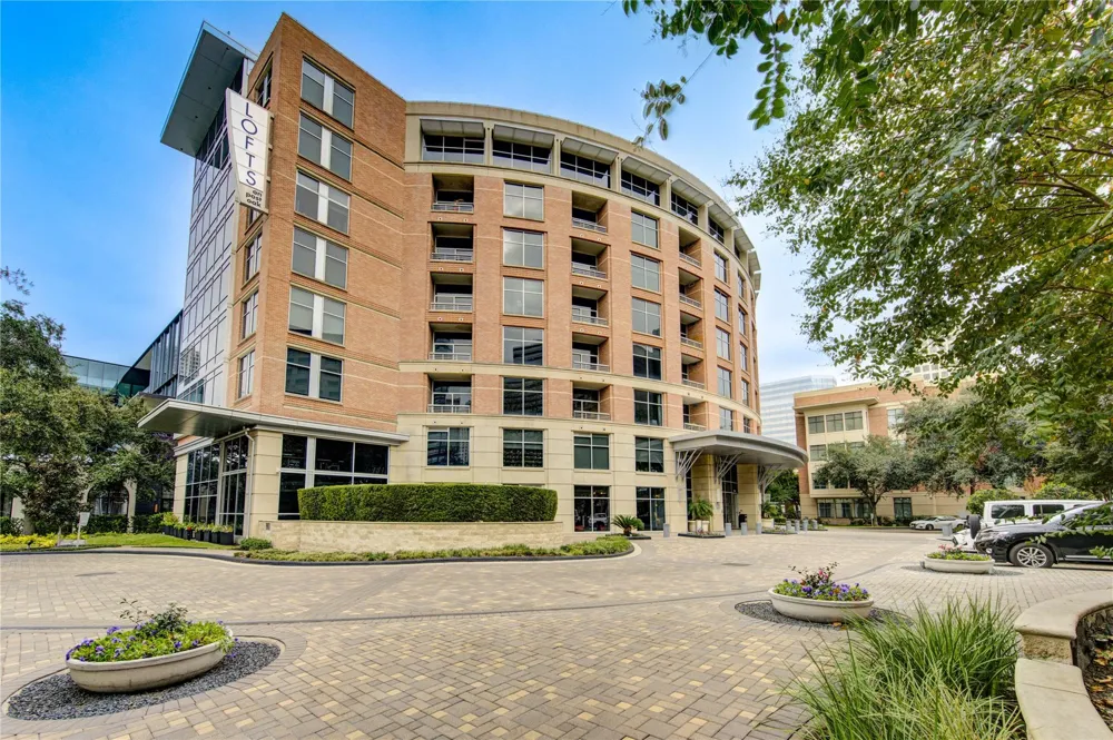 1901 Post Oak Boulevard #2607 Houston, TX 77056