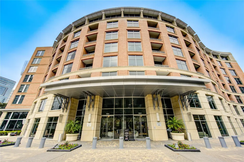 1901 Post Oak Boulevard #2607 Houston, TX 77056