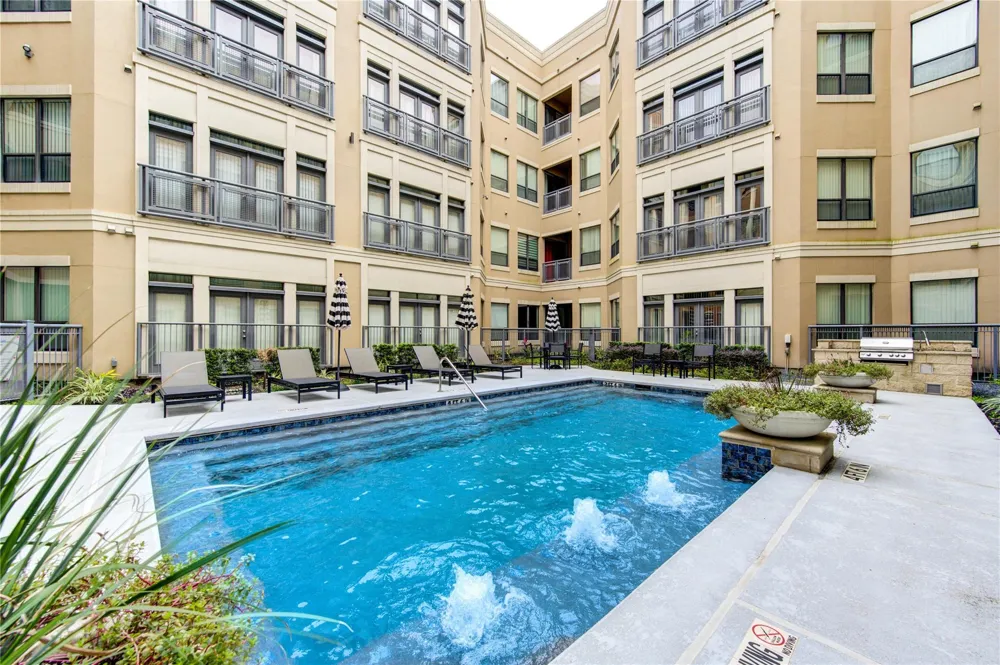 1901 Post Oak Boulevard #2607 Houston, TX 77056