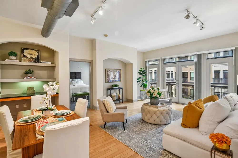 1901 Post Oak Boulevard #2607 Houston, TX 77056
