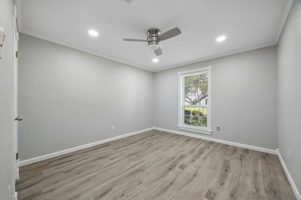 608 Tanglewood Drive Friendswood, TX 77546