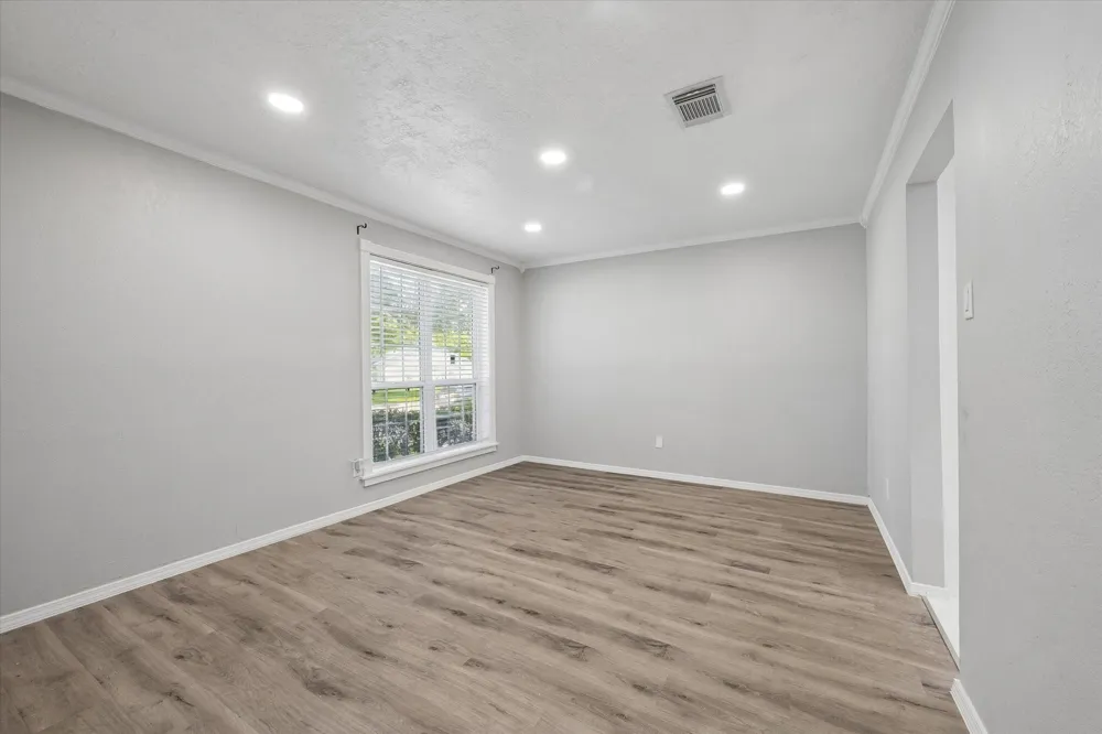 608 Tanglewood Drive Friendswood, TX 77546