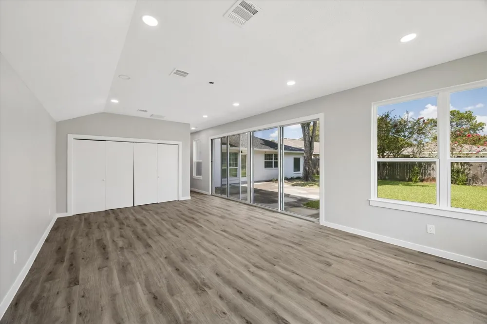608 Tanglewood Drive Friendswood, TX 77546
