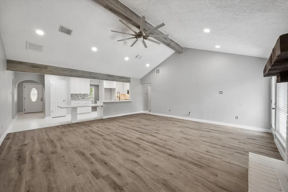 608 Tanglewood Drive Friendswood, TX 77546