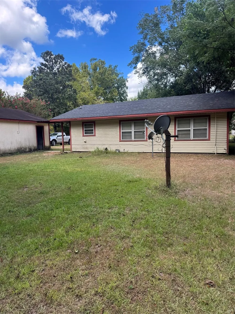 606 Hickory Street Colmesneil, TX 75938