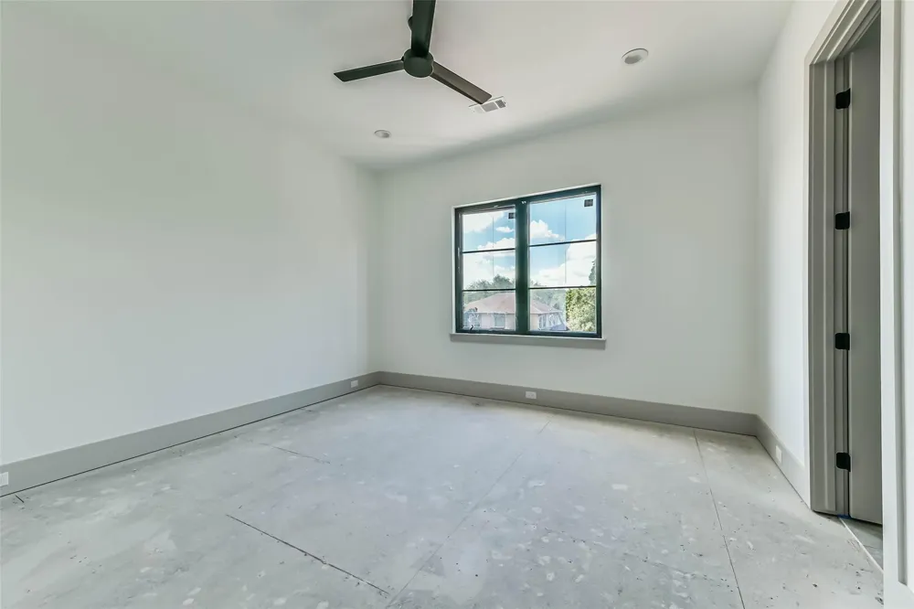 4927 Heatherglen Drive Houston, TX 77096