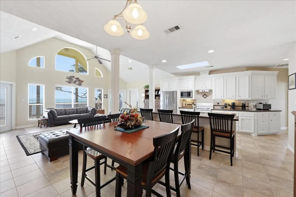 207 Heartfield Lane Anahuac, TX 77514