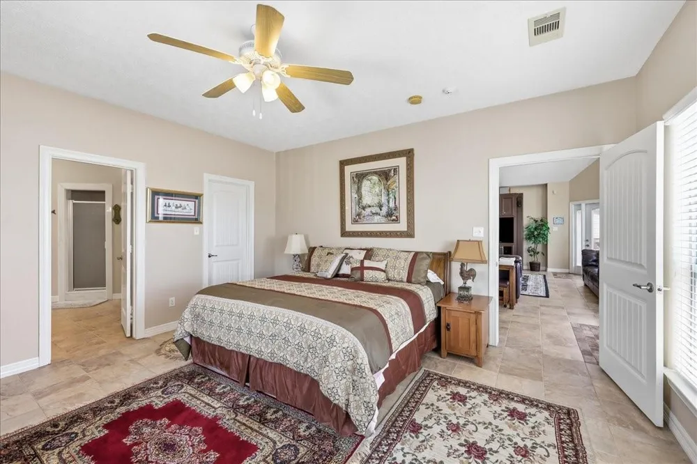 207 Heartfield Lane Anahuac, TX 77514