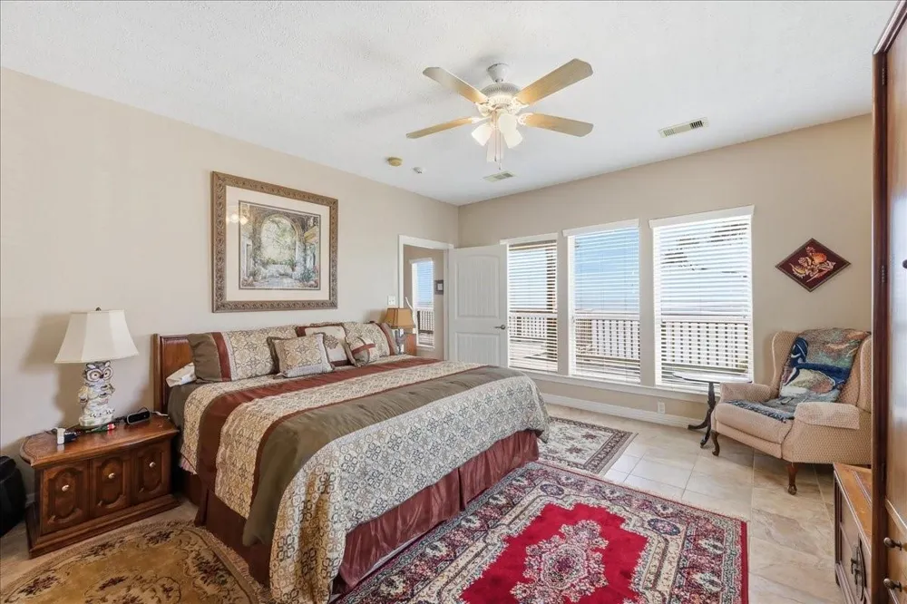 207 Heartfield Lane Anahuac, TX 77514