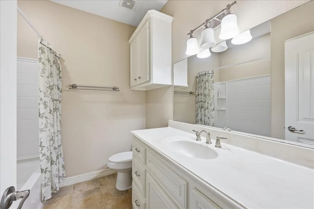 207 Heartfield Lane Anahuac, TX 77514