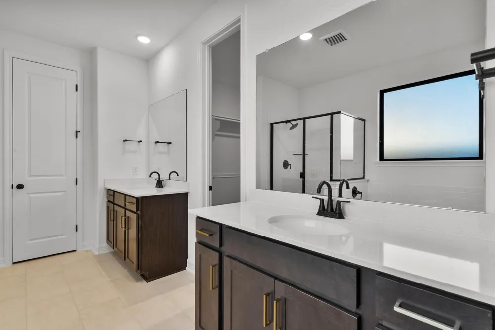 7914 Jade Crest Drive Angleton, TX 77515