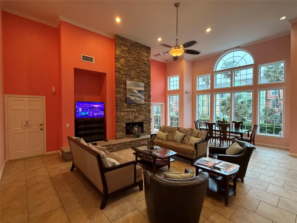 7000 Seawall Blvd #414 Galveston, TX 77551