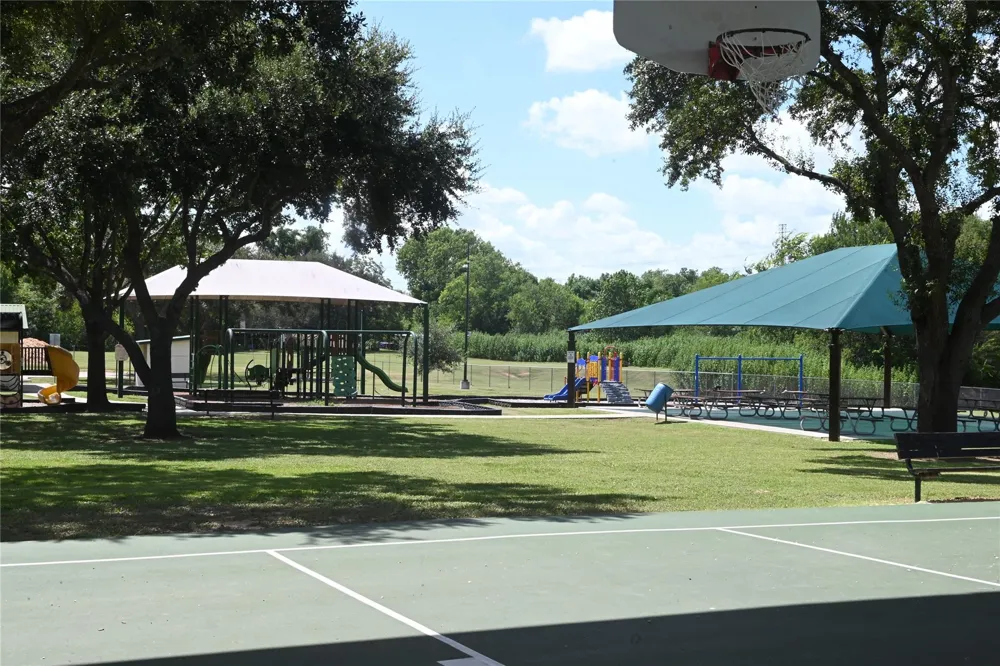 111 6th Street Rosenberg, TX 77471