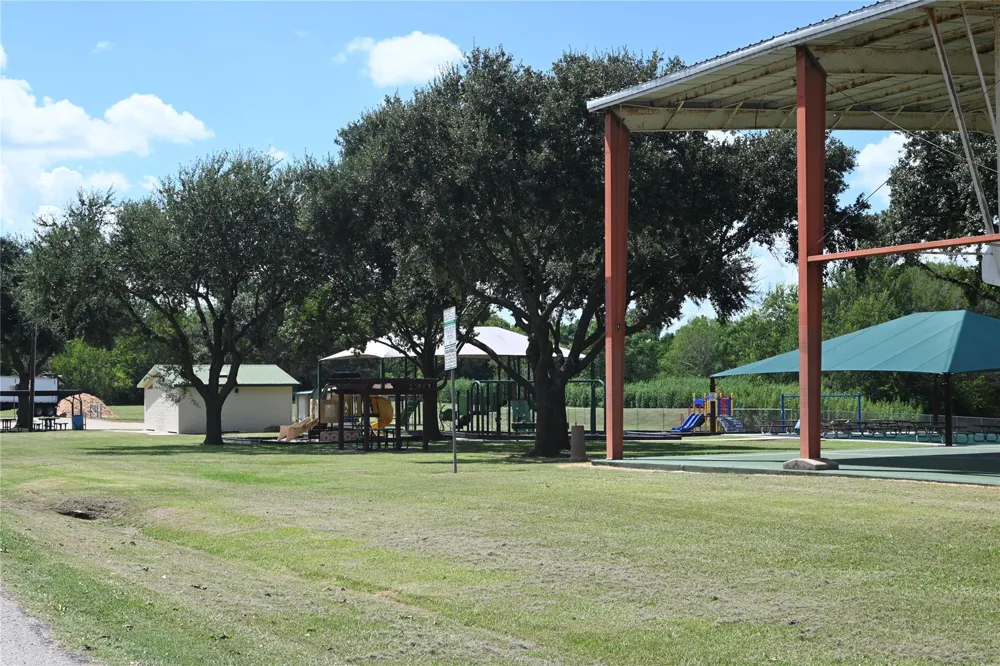 111 6th Street Rosenberg, TX 77471