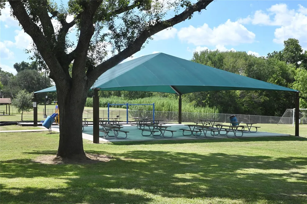 111 6th Street Rosenberg, TX 77471