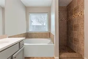 1835 Oak Ridge Drive Kemah, TX 77565