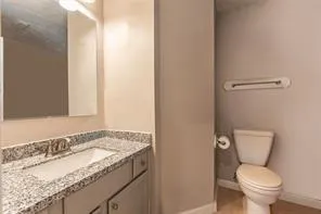 1835 Oak Ridge Drive Kemah, TX 77565