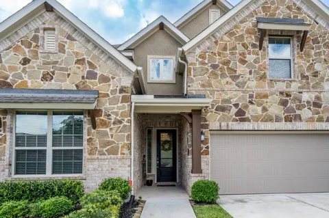 2739 Monarch Crossing