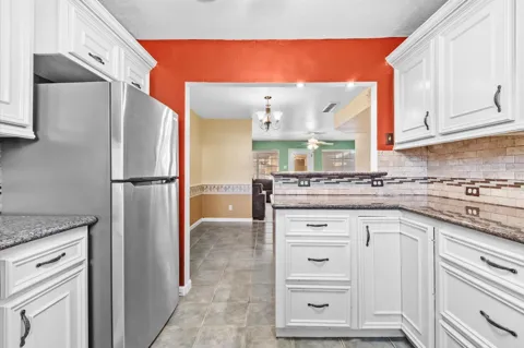1025 Willow Oaks Circle
