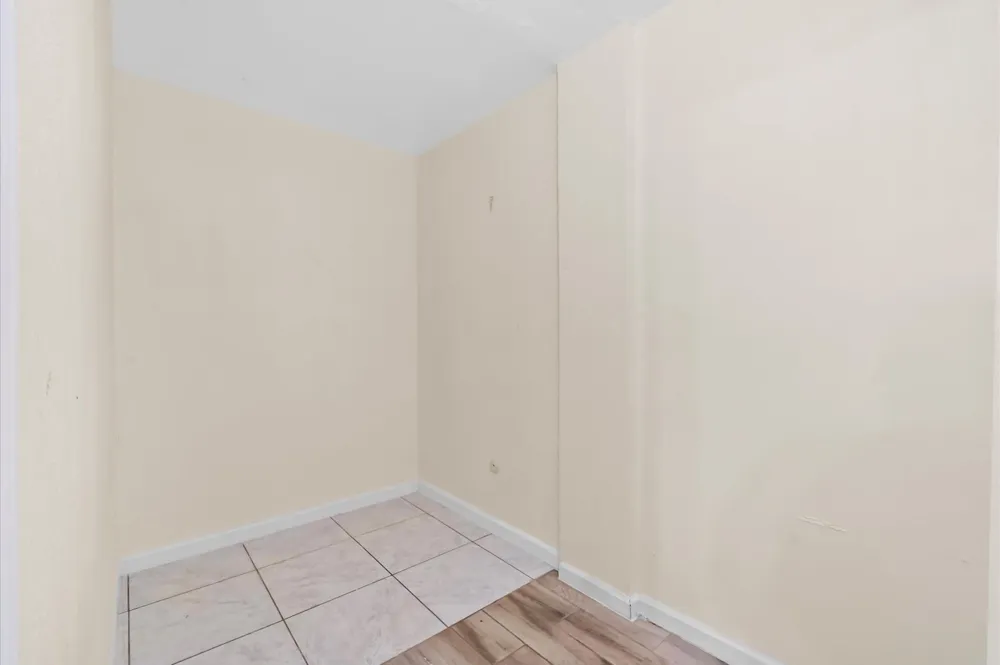 1025 Willow Oaks Circle Pasadena, TX 77506