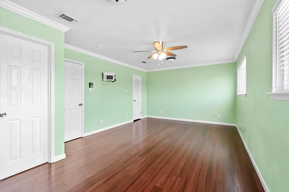 1025 Willow Oaks Circle Pasadena, TX 77506