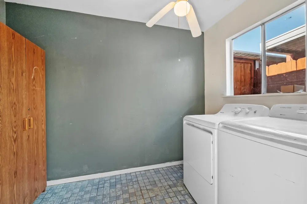 1025 Willow Oaks Circle Pasadena, TX 77506