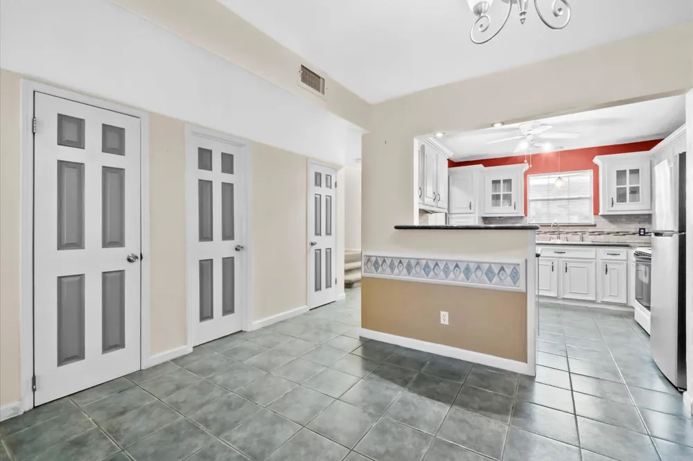 1025 Willow Oaks Circle Pasadena, TX 77506
