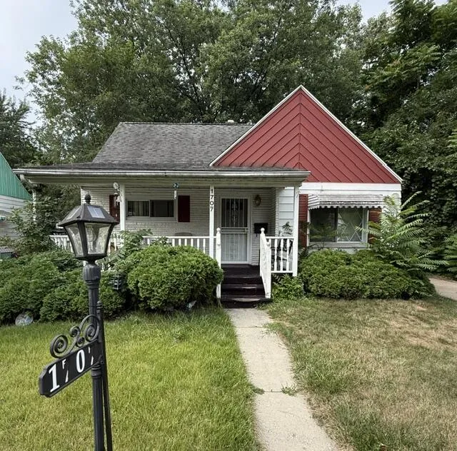 1707 Greenbrook Lane Flint, MI 48507