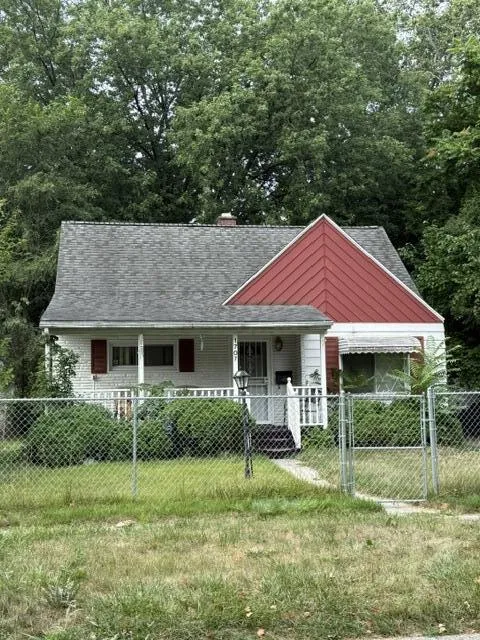 1707 Greenbrook Lane Flint, MI 48507