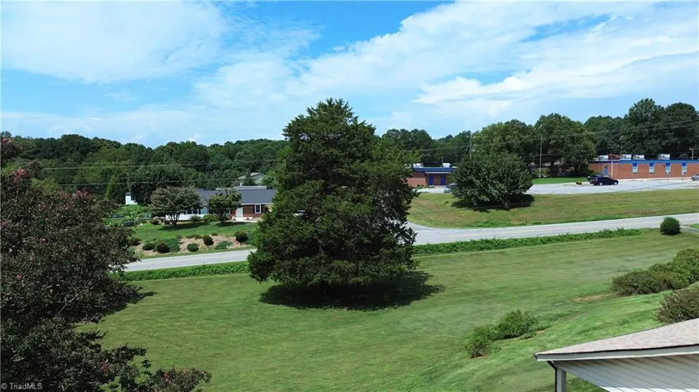 226 White Plains Road Roaring River, NC 28669