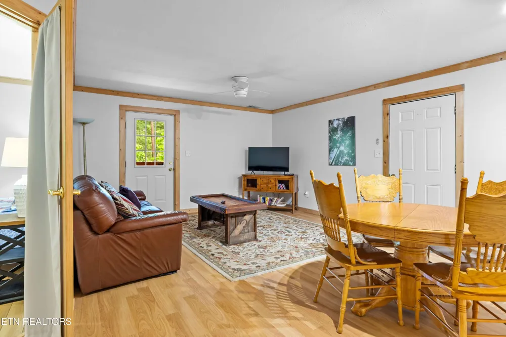 229 Cobblestone Way Townsend, TN 37882