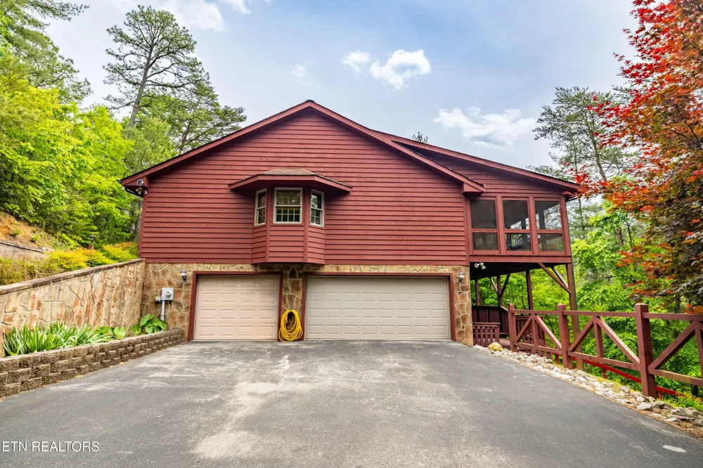 229 Cobblestone Way Townsend, TN 37882